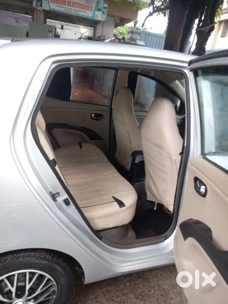 For Sale 
I10 Sports 
Model 2013 Jan 
2nd Owner
47,000 Kilometers