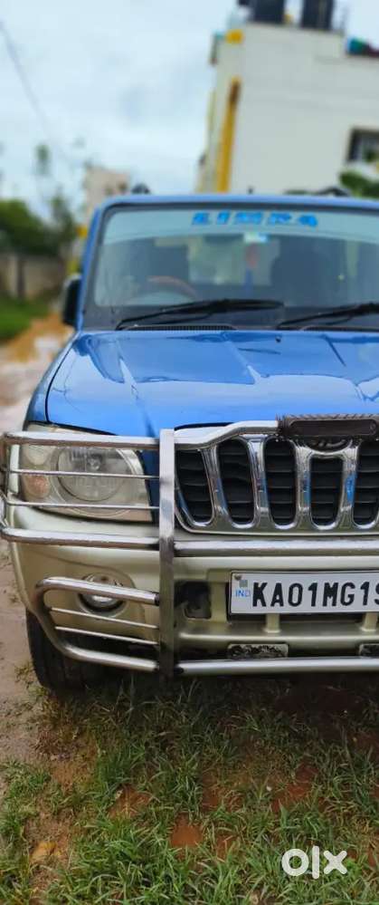 Mahindra Scorpio 2005