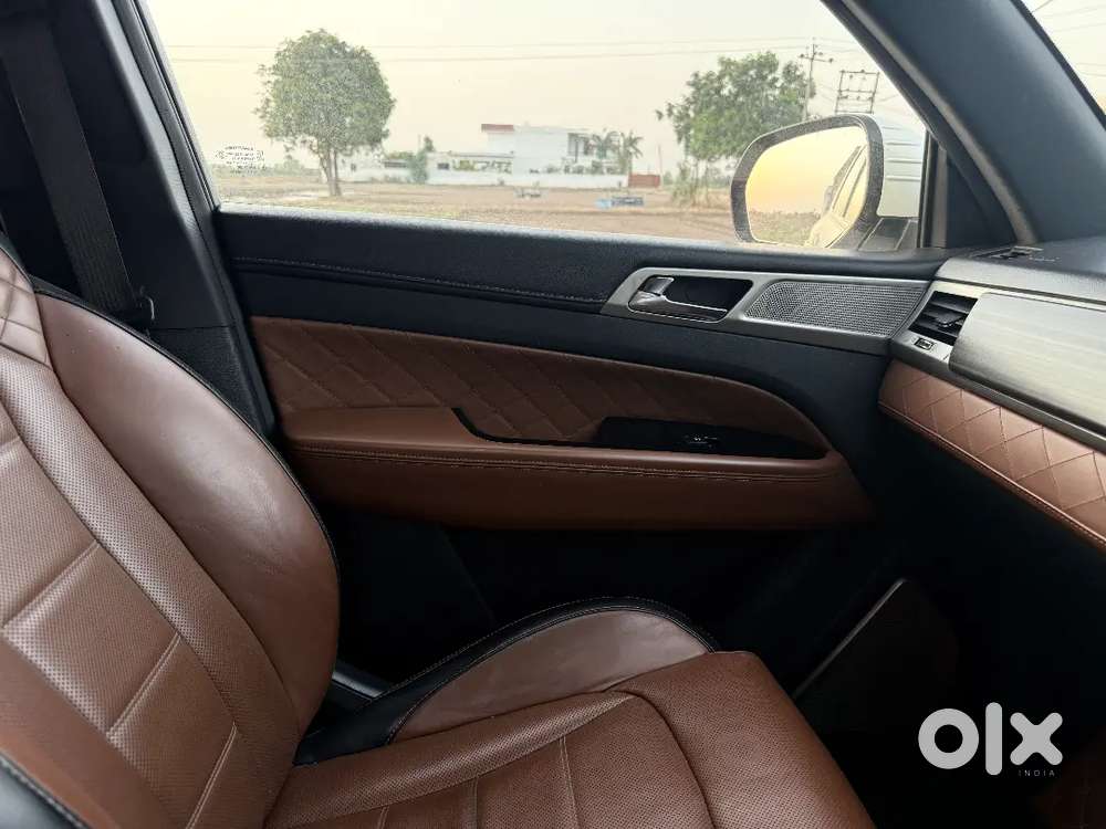 Mahindra Alturas G4 2019 Diesel 65000 Km Driven