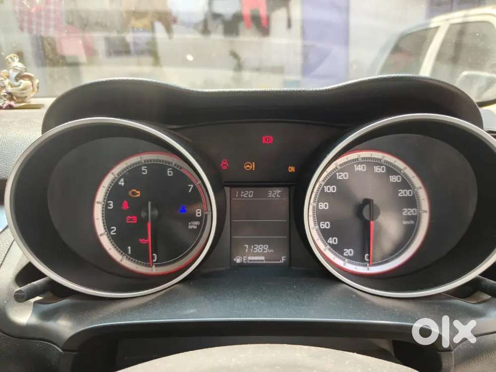 Maruti Suzuki Swift 2022 Petrol 74700 Km Driven