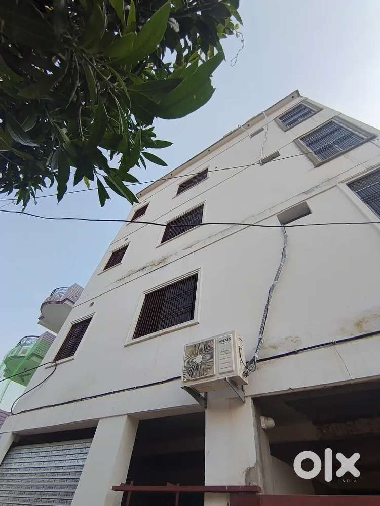 Independent rooms with A. C available near hyderabad gate