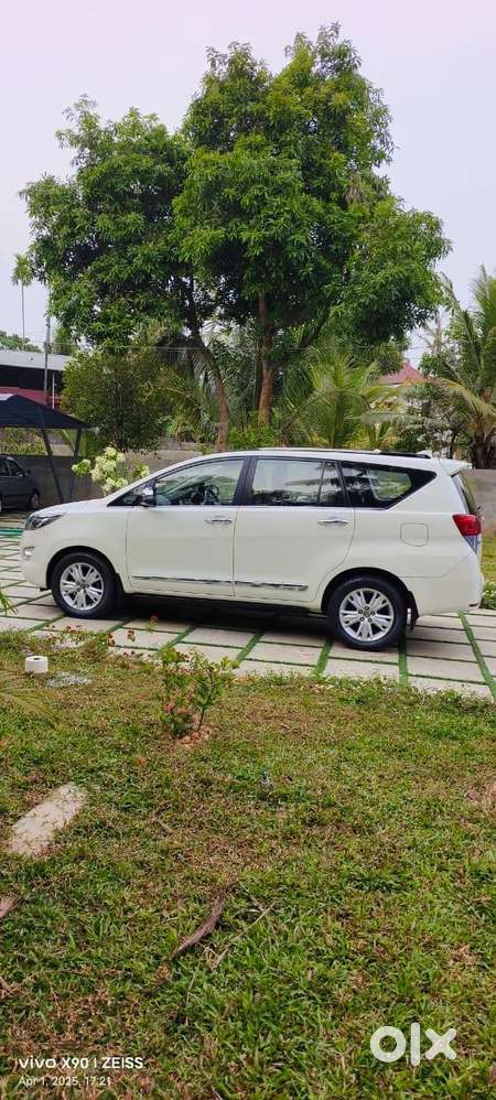 Toyota Innova Crysta 2.8 Zx At, 2016, Diesel