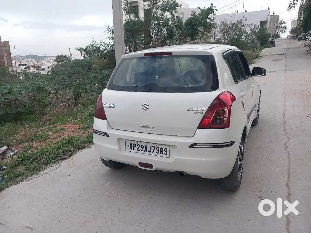 Maruti Suzuki Swift 2009 Diesel 180145 Km Driven