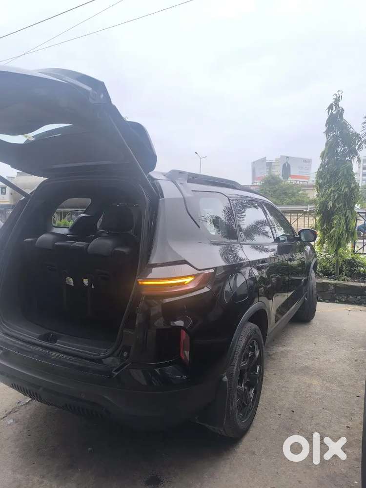 Tata Safari Accomplished Plus 6 Str Dark Addition 2024