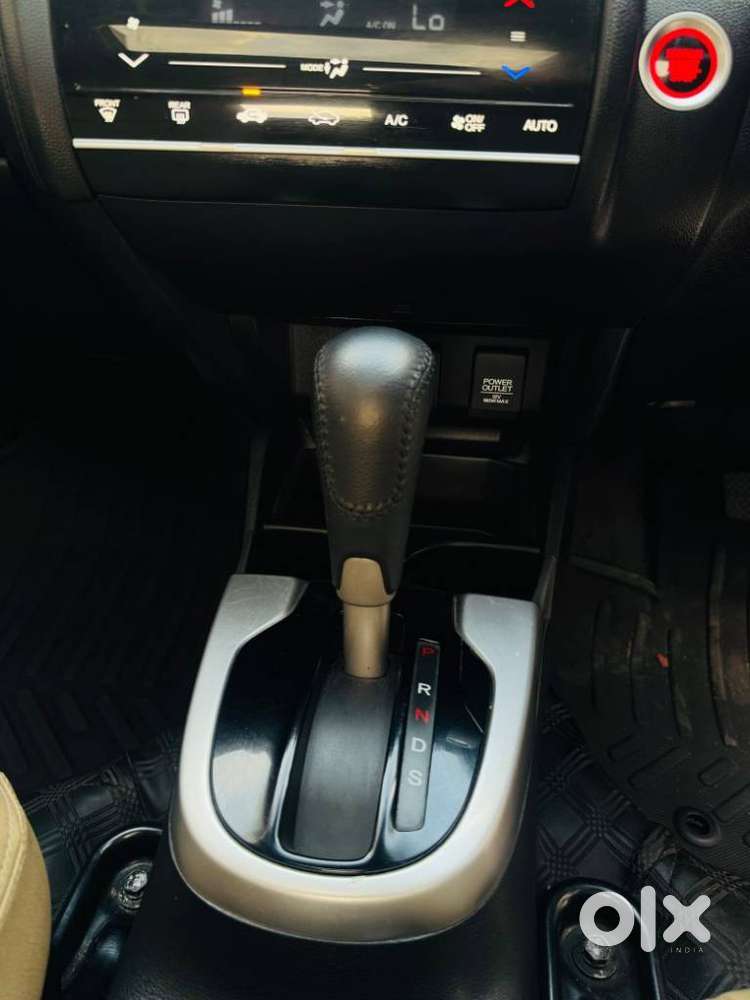 Honda Jazz 1.2 Zx Cvt I-vtec, 2022, Petrol