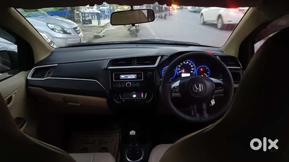 Honda Amaze 2016 Cng & Petrol Well Maintained Car