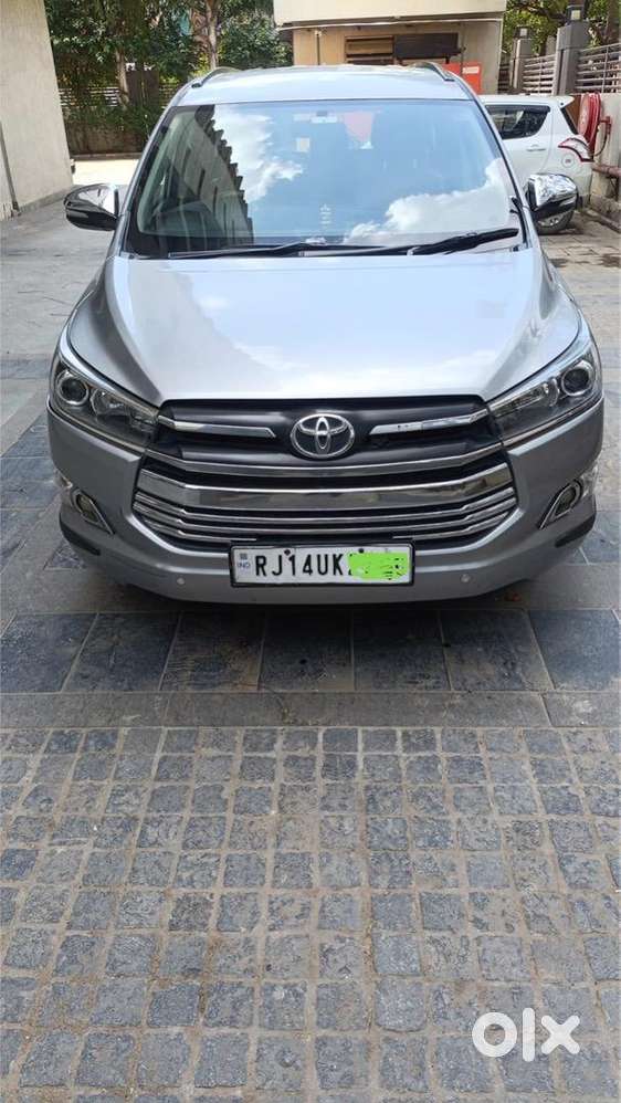 Toyota Innova Crysta 2017 Diesel Well Maintained
