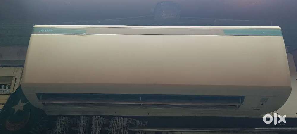 Daikin 1.5ton ac split full working condition