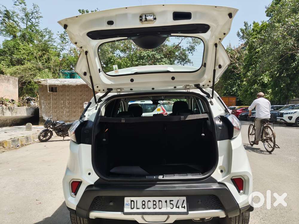 Tata Nexon 1.2 Revotron Xz Plus, 2022, Petrol