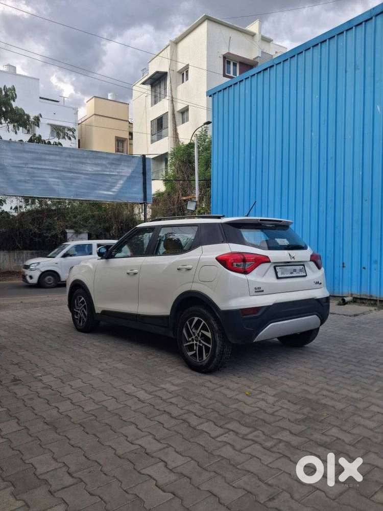 Mahindra Xuv300 W8 Option Dual Tone, 2023, Petrol