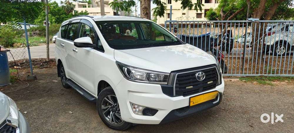 Toyota Innova Crysta 2.4 G Mt, 2024, Diesel