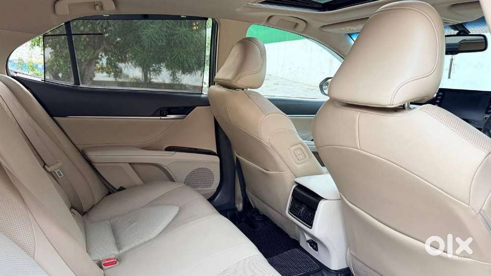 Toyota Camry Hybrid, 2023, Petrol