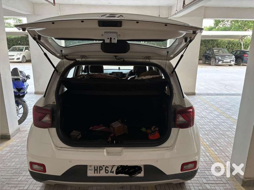I Am Selling Hyundai Venue Sx (o) Mt Turbo 1.0 (petrol) In Gurgaon