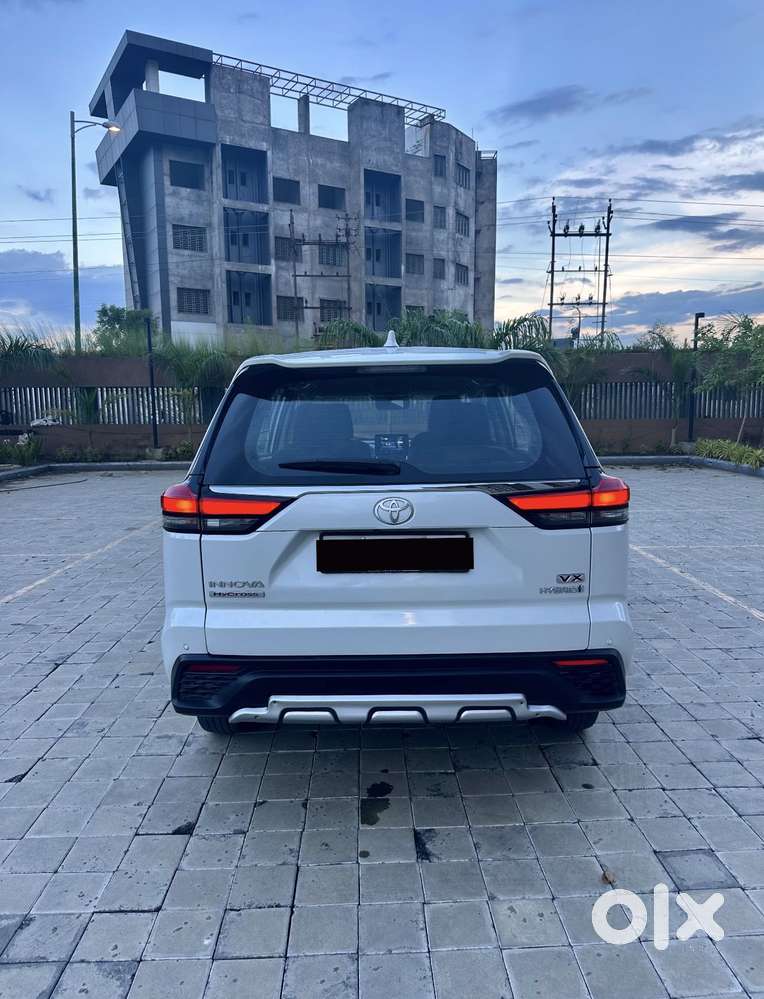 Toyota Innova Hycross 2.0 Vx Hybrid 7 Str, 2024, Petrol
