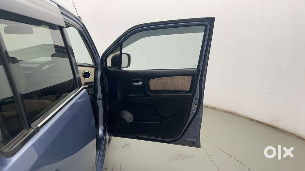Maruti Suzuki Wagon R Vxi Amt, 2017, Petrol