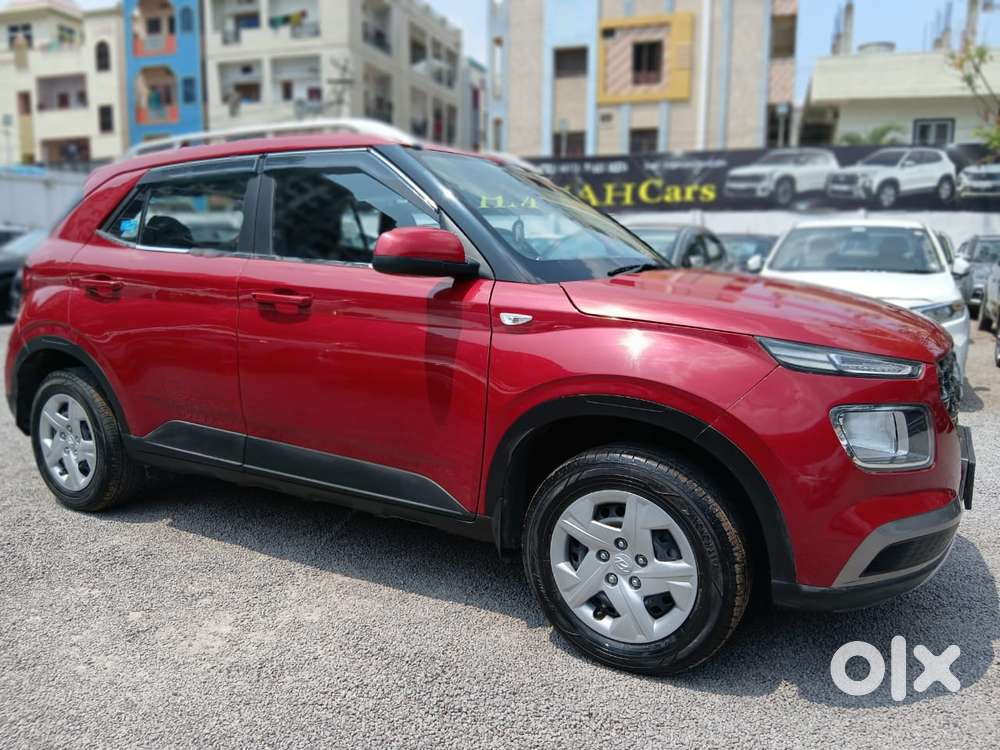 Hyundai Venue 1.2 S (o), 2022, Petrol