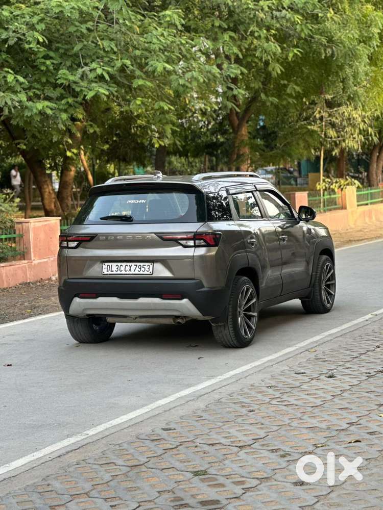 Maruti Suzuki Brezza 1.5 Zxi Smart Hybrid, 2023, Petrol