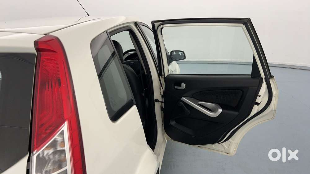 Ford Figo 2010-2012 Petrol Zxi, 2015, Petrol