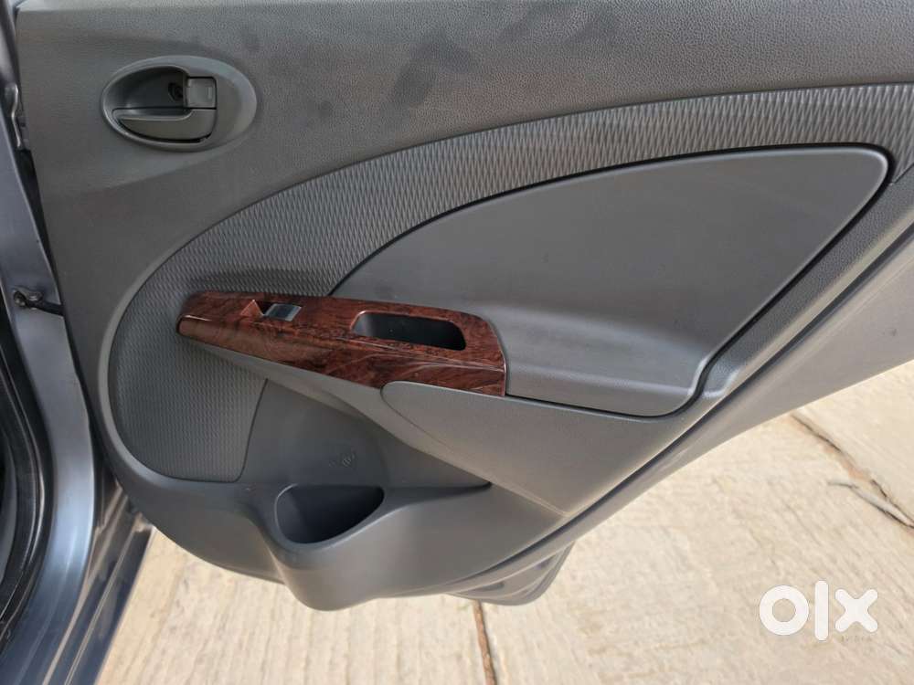 Toyota Etios Liva, 2013, Petrol