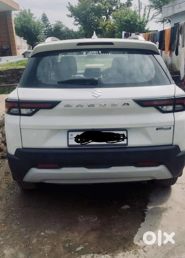 Brezza Smart Hybrid Sunroof