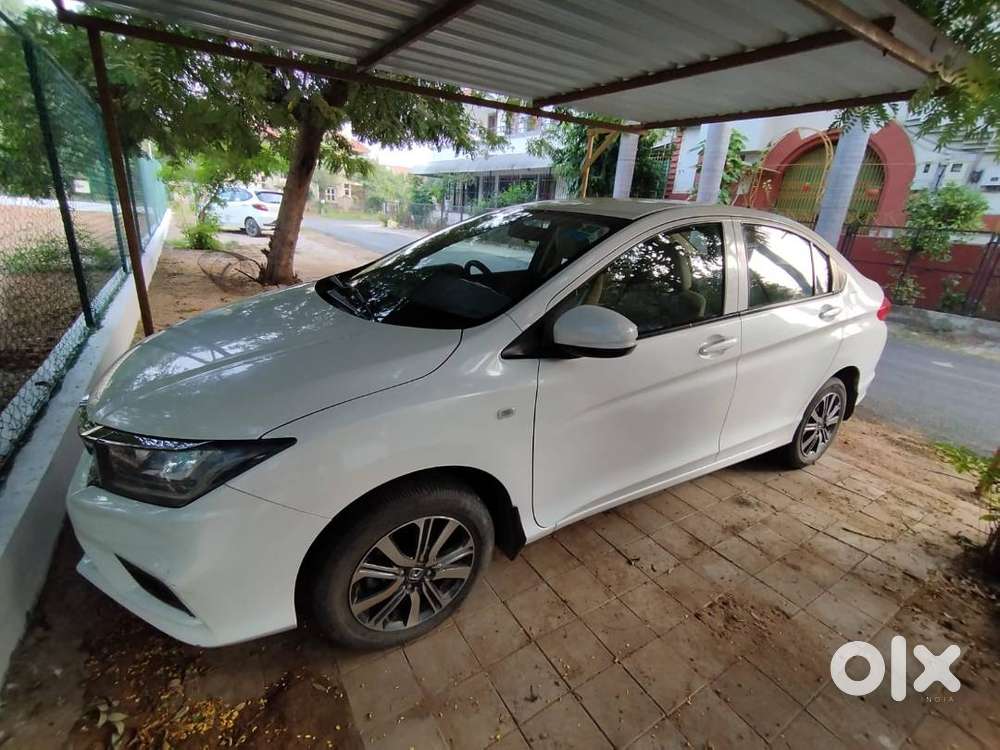 Brokers / Dealers Please Excuse - Honda City 2022 18.5k Km Single User