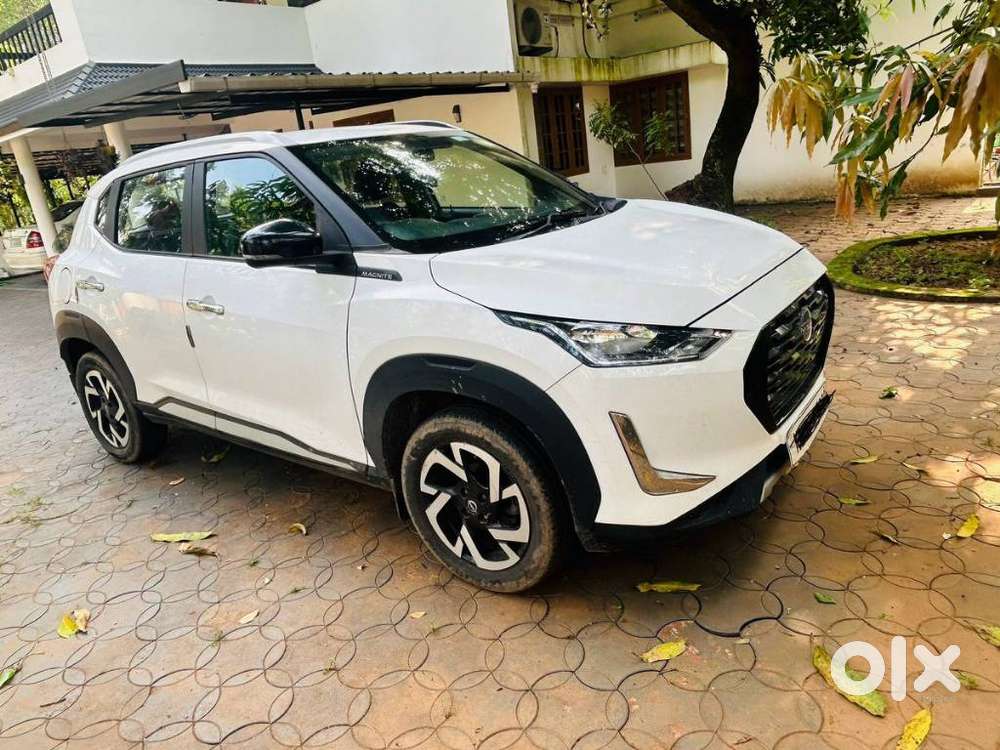 Nissan Magnite 1.0 Xv Turbo Cvt, 2022, Petrol