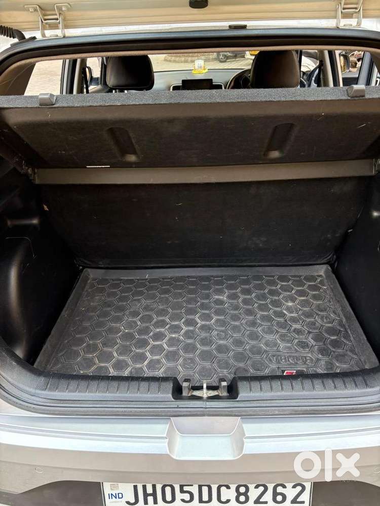 Hyundai Venue 2022 Petrol Well Maintained