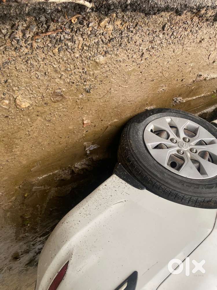 Hyundai Xcent Petrol 2015