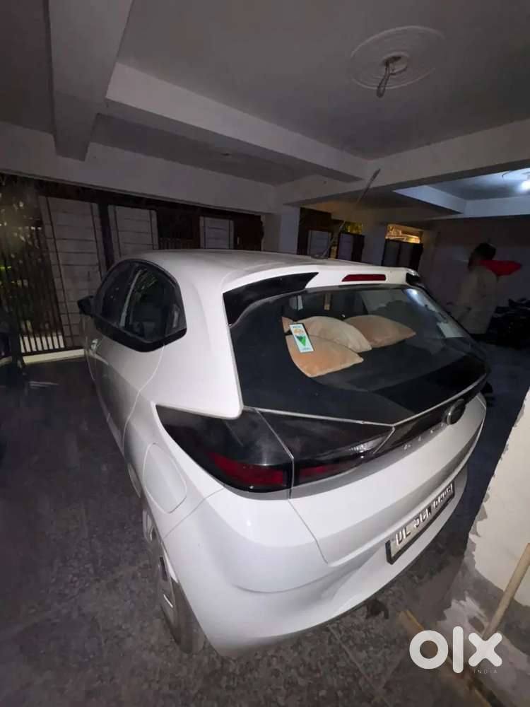 Tata Altroz 2025 Petrol 5000 Km Driven