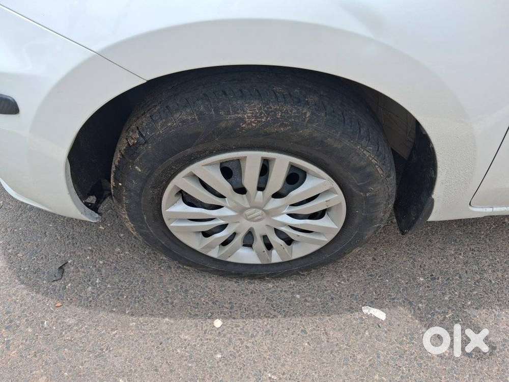 Maruti Suzuki Dzire 1.2 Vxi, 2023, Petrol