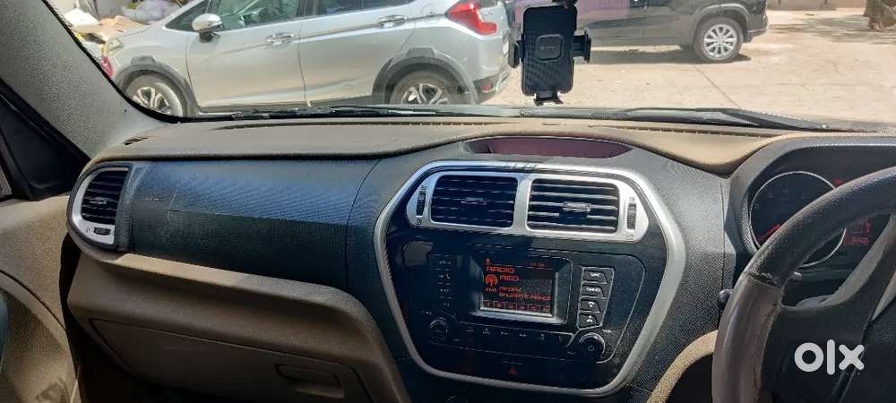 Mahindra Tuv 300 2017 Diesel Well Maintained