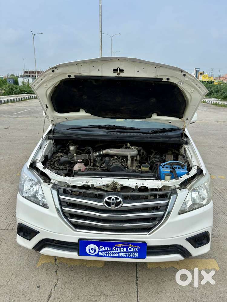 Toyota Innova 2.5 G (diesel) 8 Seater Bs Iv, 2015, Diesel