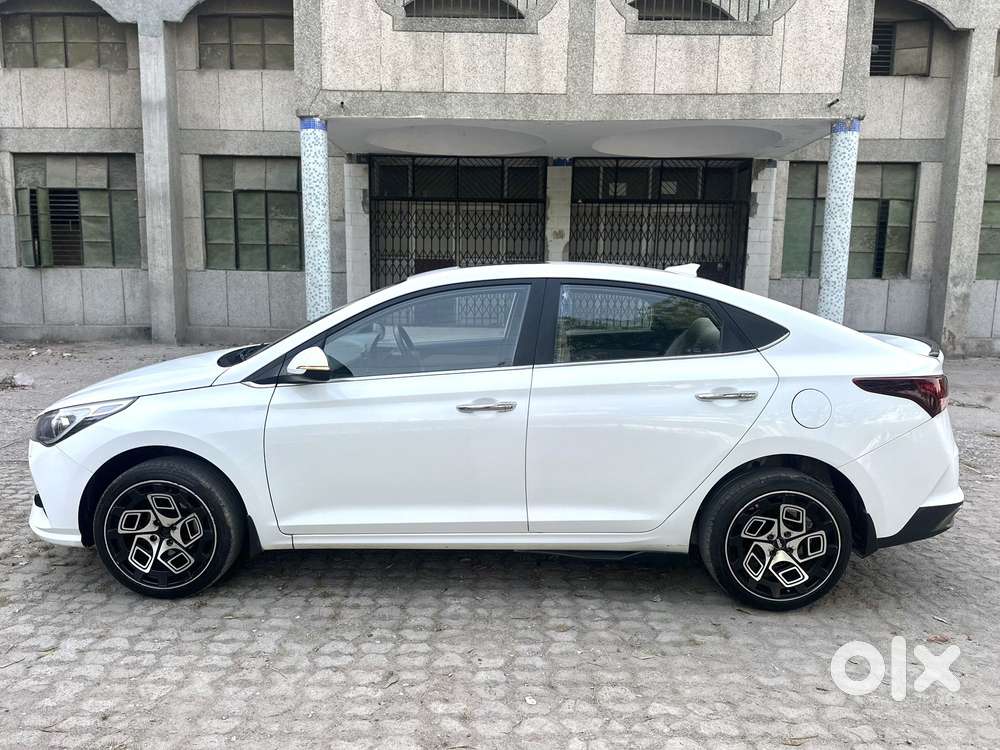 Hyundai Verna 1.5 Sx Petrol Mt, 2020, Petrol