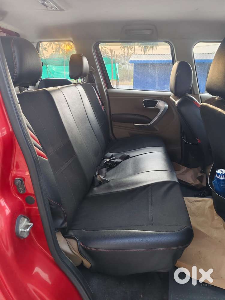 Mahindra Tuv 300 T8 Amt (automatic), 2016, Diesel