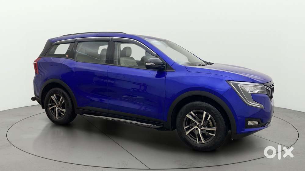 Mahindra Xuv700 2.0 Ax 5 Petrol Mt Str, 2022, Petrol