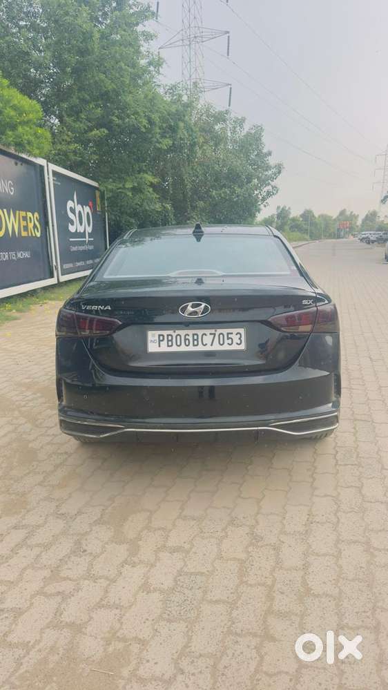 Hyundai Verna 1.5 Sx Petrol Mt, 2022, Petrol