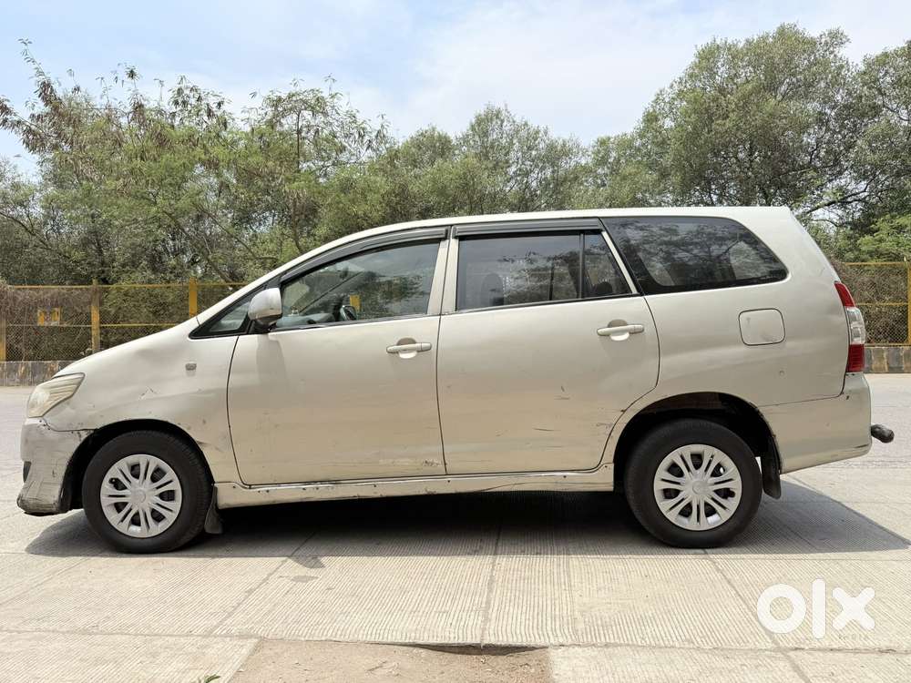 Toyota Innova 2.5 G (diesel) 8 Seater Bs Iv, 2013, Diesel