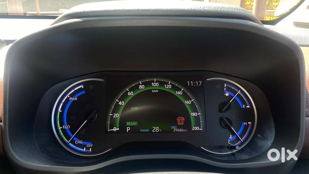 Toyota Innova Hycross 2.0 Zx Hybrid 7 Str, 2023, Petrol