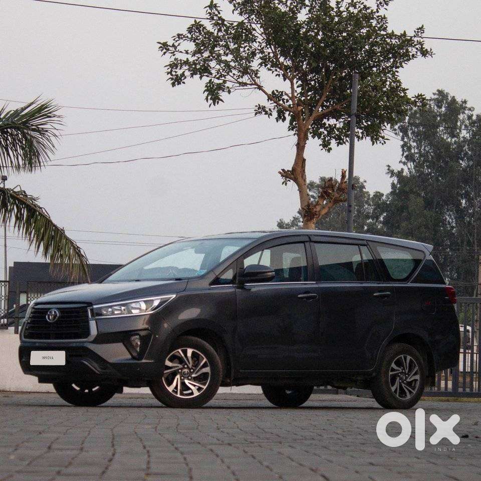 Toyota Innova Crysta