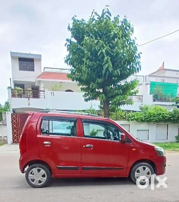 Maruti Suzuki Wagon R Vxi Amt1.2, 2017, Petrol