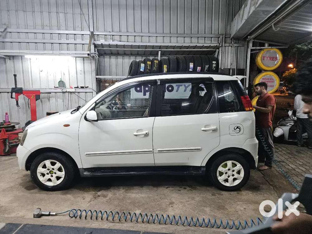 Mahindra Quanto 2015