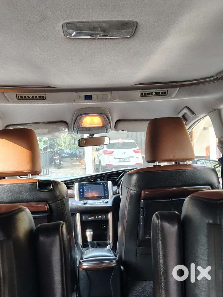 Toyota Innova Crysta Z 2016 Diesel Automatic