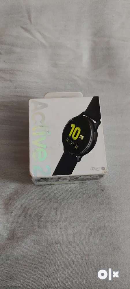 Olx galaxy hotsell watch active