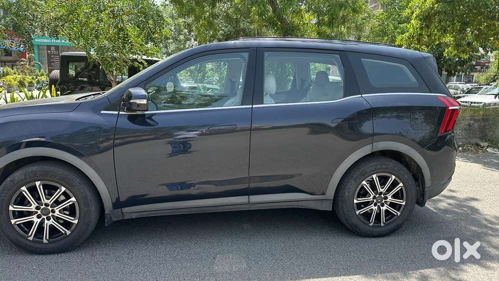Mahindra Diesel Automatic 2023 Xuv Ax7 8str