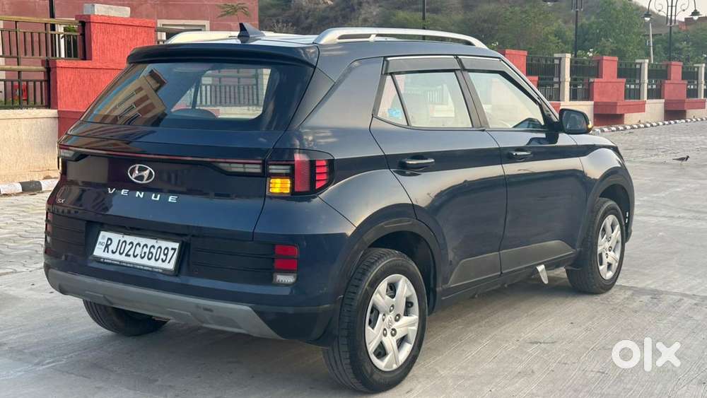 Hyundai Venue Sx Mt, 2022, Petrol