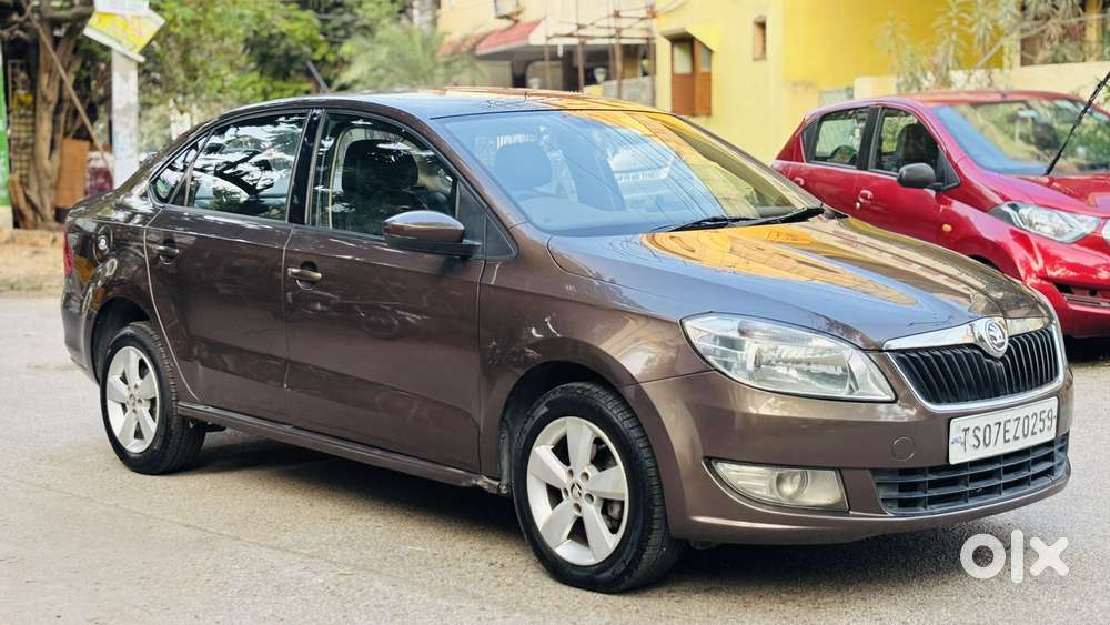 Skoda Rapid 2013-2016 1.5 Tdi At Ambition With Alloy Wheel, 2015, Di..