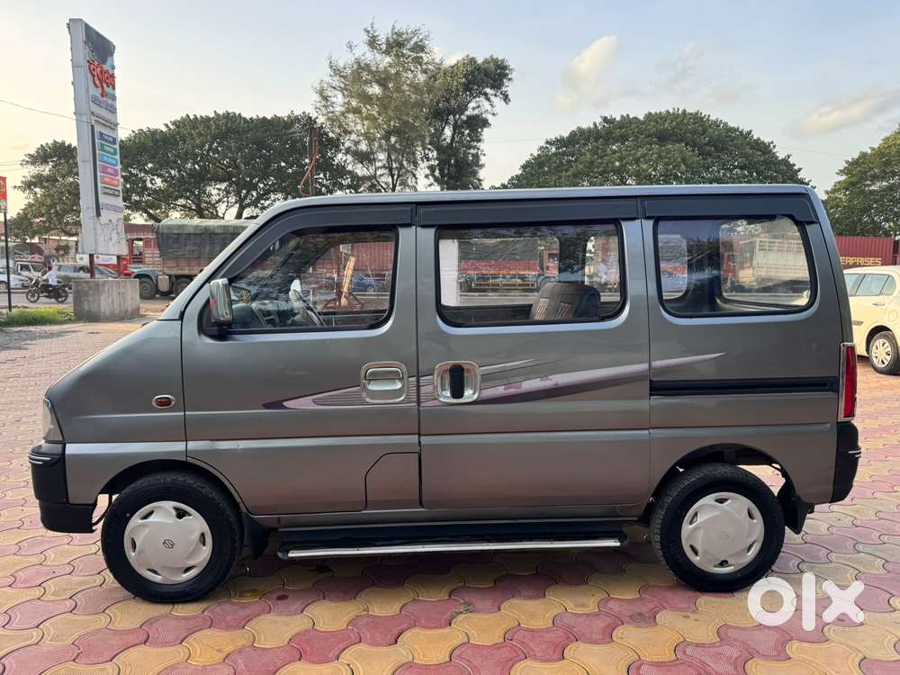 Maruti Suzuki Eeco Smiles 7 Seater Standard, 2014, Cng & Hybrids