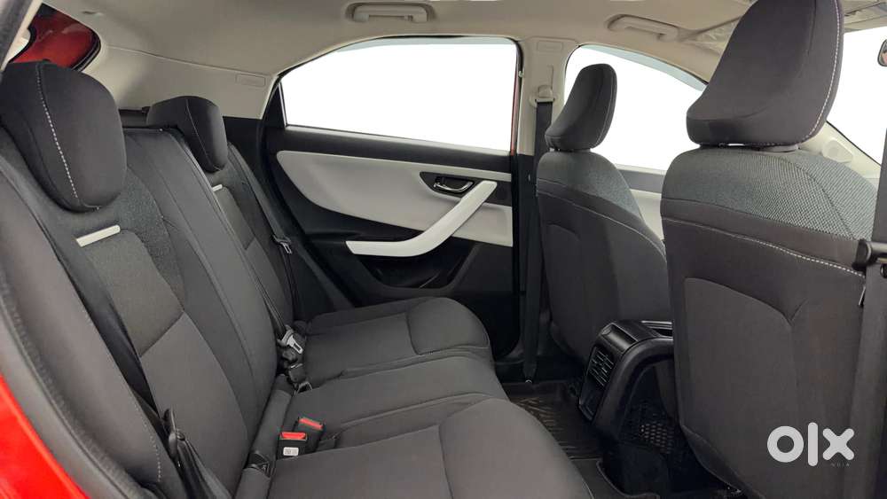 Tata Nexon Creative 1.2 Revotron Petrol 6 Mt, 2023, Petrol