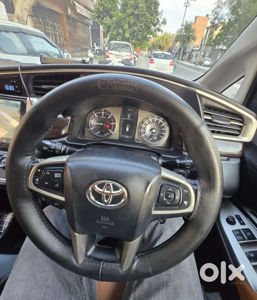 2016 Toyota Innova Crysta 2.8 Z