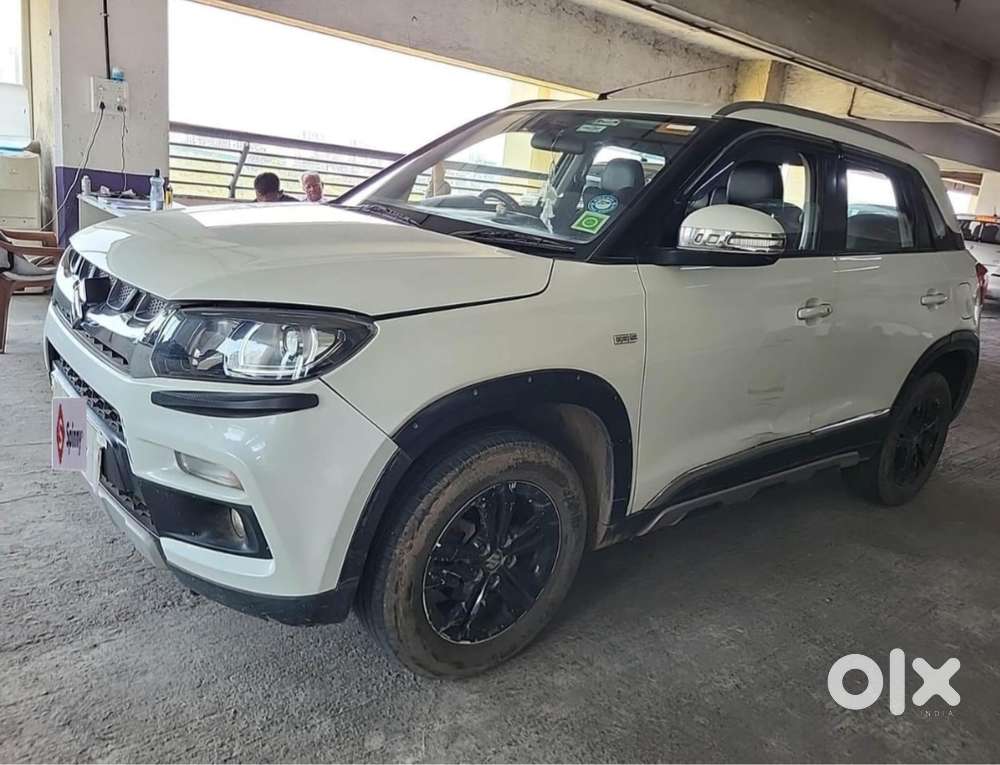 Maruti Suzuki Brezza Zxi Plus At, 2018, Diesel